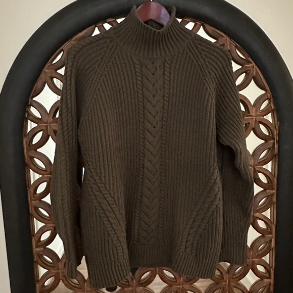 Lululemon Bring The Cozy Turtleneck - Picture 5 of 7